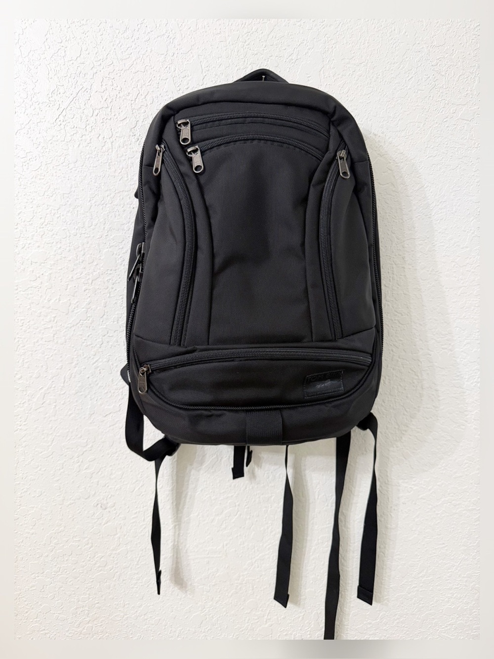 Tom Bihn Black Synik 22 Backpack